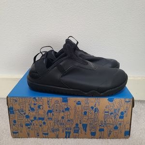 Black Nike Zoom Pulse Nursing shoes M7/W8.5